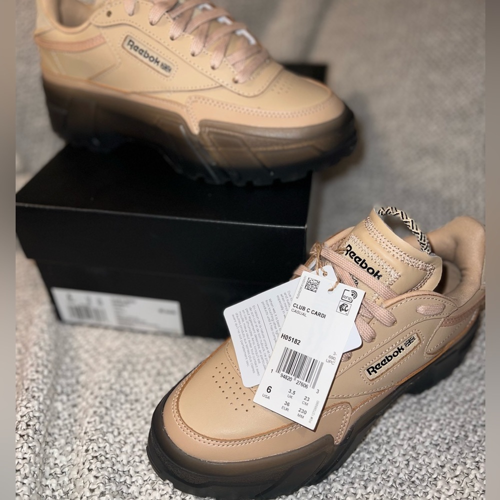 Reebok Cardi B Club C Sneakers *Sahara